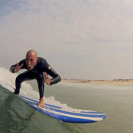 佩尼切冲浪之家旅舍 * 巴勒尔