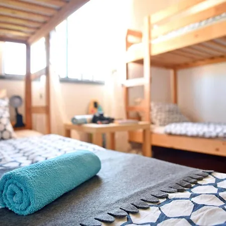 佩尼切冲浪之家旅舍