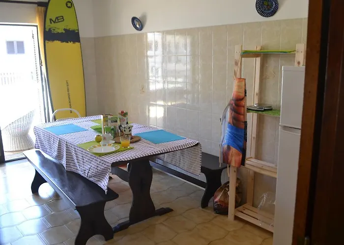 Surf House Peniche * Baleal