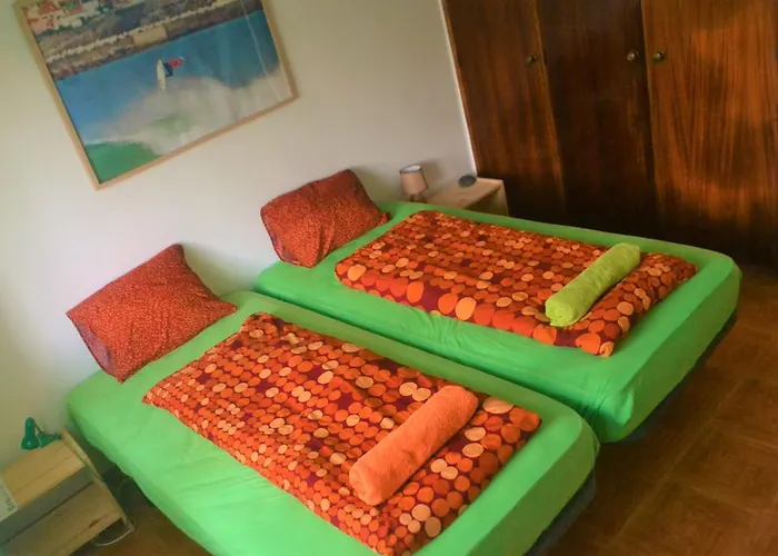 Surf House Peniche *